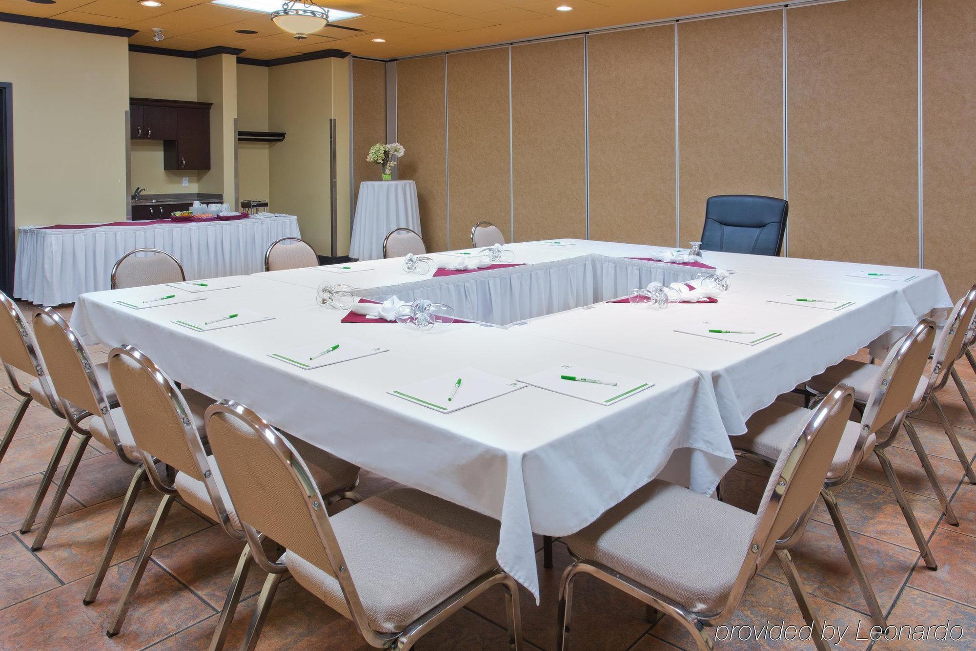 Holiday Inn & Suites Grande Prairie By Ihg Zewnętrze zdjęcie